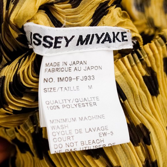 Issey Miyake Chiffon Pleats Top - Picture 8 of 10